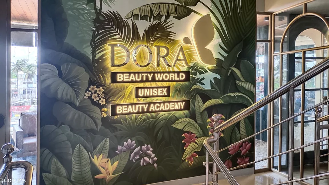 Beauty Studio Wall